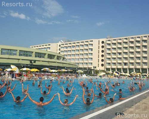Golden Coaste Resort Hotel 16